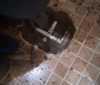 李沧卫生间漏水维修公司为您分享下卫生间渗水如何处理及注意事项